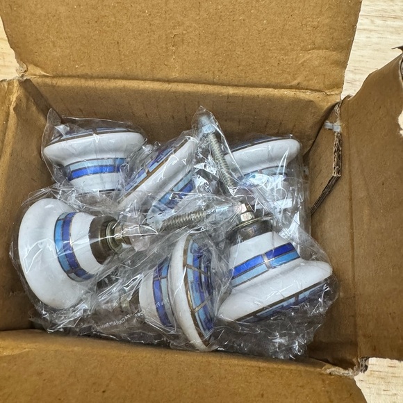 Indian Shelf Gold & Blue Ceramic Drawer Knobs – Spiral & Round – Set of 6 - Picture 3 of 7